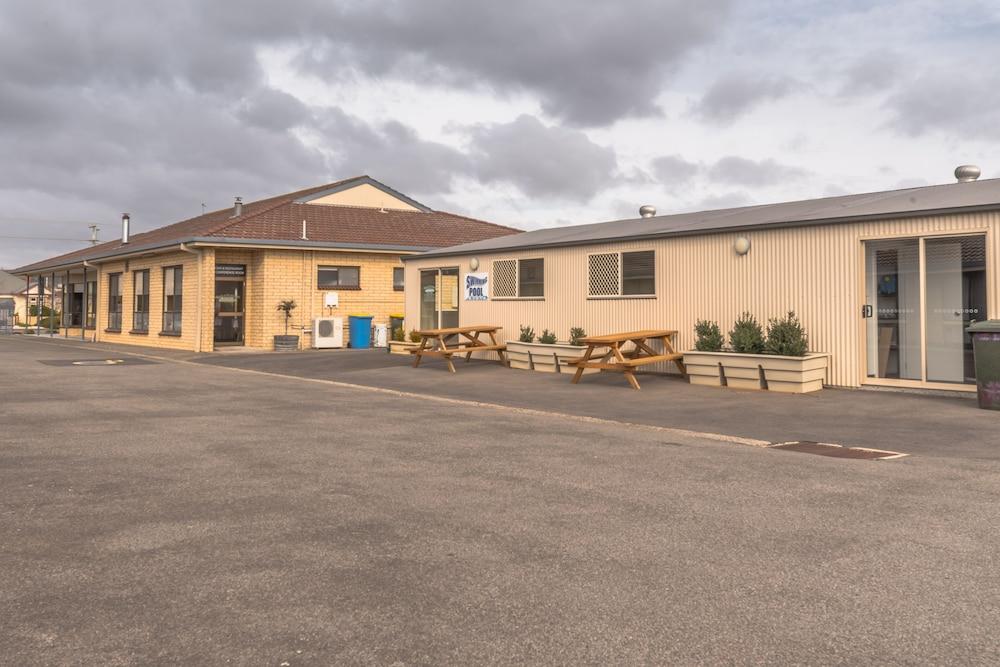 Seasonal South Motel & Function Centre Алверстон Экстерьер фото